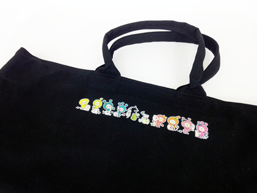 Madder Pearさん作成のジップトート